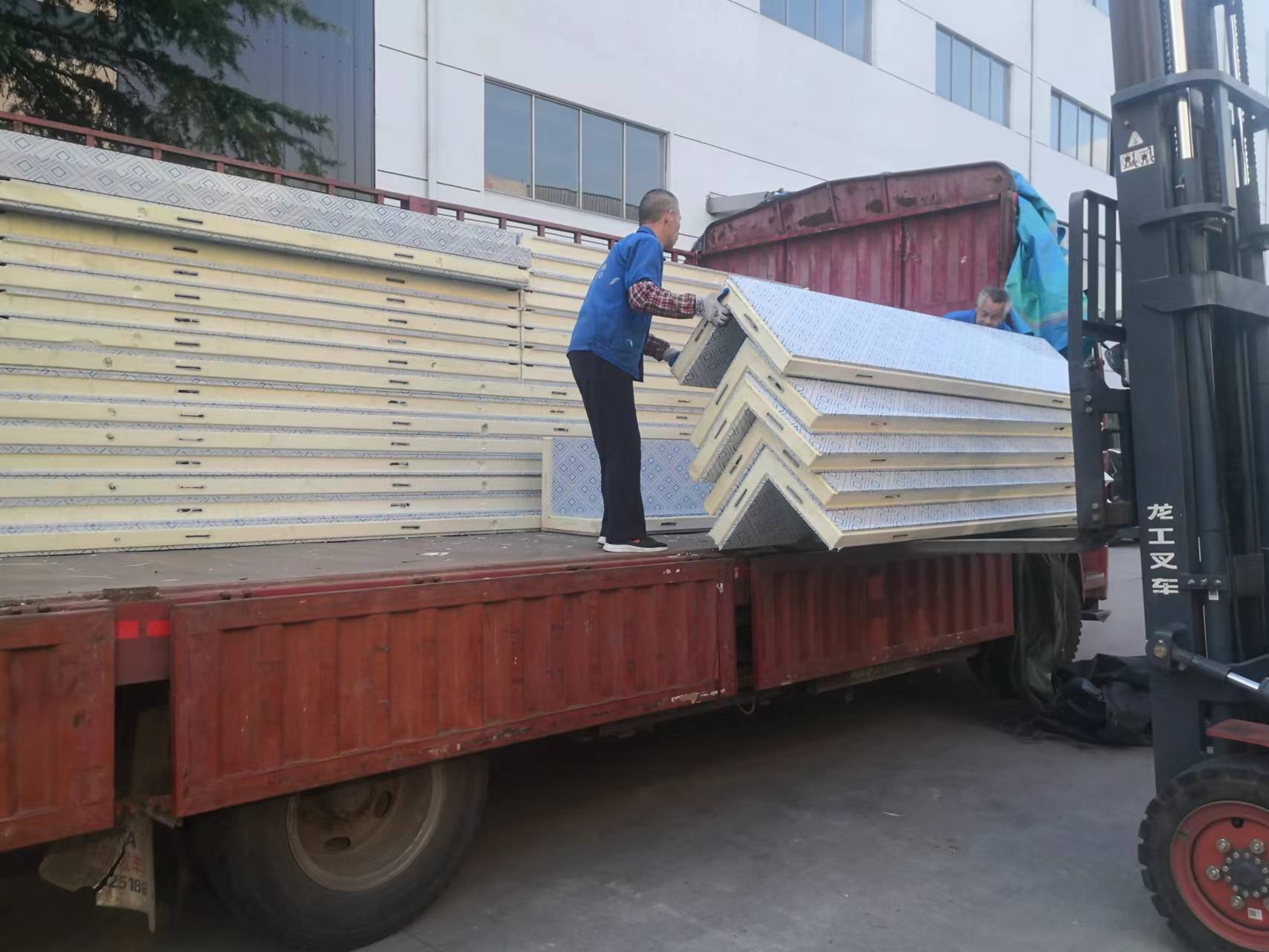 44d6596cd0e9ed9d526ff65fe79391e